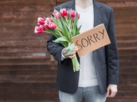 「ごめん避け」って何!?　男性の脈なしサインを解説！