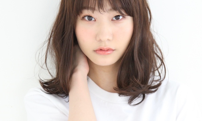 女子の定番！人気のミディアムはパーマで自分のなりたい雰囲気をつくっちゃおう♡