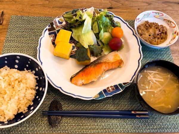 堀ちえみ 手作り朝食を披露も コンビニ市販のおかず に酷似で総ツッコミ 1ページ目 デイリーニュースオンライン