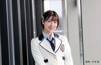 NMB48・安部若菜⒞KADOKAWA