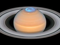 サウロンの目かな。新たに公開された土星のオーロラ写真（ハッブル宇宙望遠鏡）