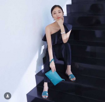 Instagram:MEGUMI(@megumi1818)より