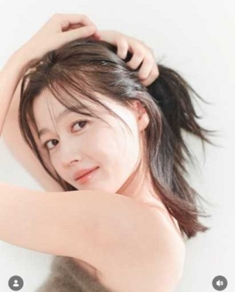 Instagram:久住小春(@koharu_kusumi.official)より