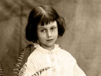 不思議の国のアリスのモデルとされている女性「アリス・リデル」