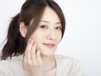 女性が「すっぴん美人」となるべくしていること3選