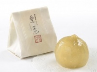 【新宿土産】ぷるぷる本葛×ほっくり栗きんとんのコラボレーション！　新食感に魅了される「創作栗きんとん 栗苞」