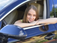 コレが男子の本音！　運転中、助手席でされたらイラつくこと4つ