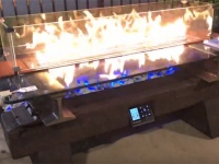 テーブルの中からファイアー！内蔵スピーカーから流れる音に反応して炎が上がるそ