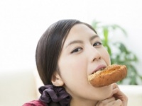 なんか納得……「モテない女」がやりがちなこと・6つ