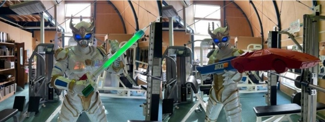 武器は左からスーパーカー消しゴムランチャー、昆虫採集ソード。プレスリリースより