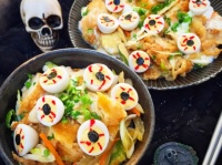 飯テロうまうまチキンカツ丼、うずら目玉混入バージョンの作り方【ネトメシ】
