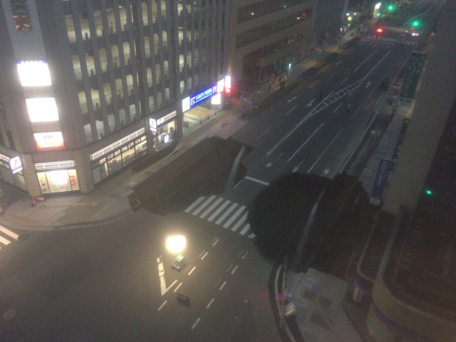 博多駅前道路陥没