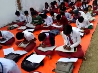 右手も左手も自由に使えるように。全校生徒に両利きのスキルをマスターさせる学校（インド）
