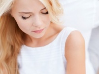 「振る」or「振られる」　女性のダメージが大きいのは……