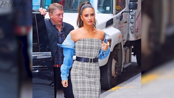 デミ・ロヴァート、薬物の過剰摂取で緊急搬送される前の晩から夜通しパーティを行っていた事が判明