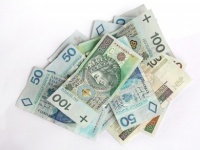 意外と低い!?　男性が結婚しても大丈夫だと思う彼女の年収ボーダーライン！　「2位：400万円」