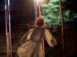 【イタズラ動画】いきなり目が赤い魔女が飛んできたら、どうする？