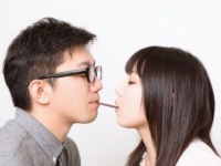 周囲から嫌われる「バカップル」の特徴＆ならないために気をつけたいこと