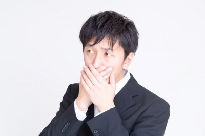 きったねぇ！　「だから臭いんだよ」と思う女性の習慣・6つ