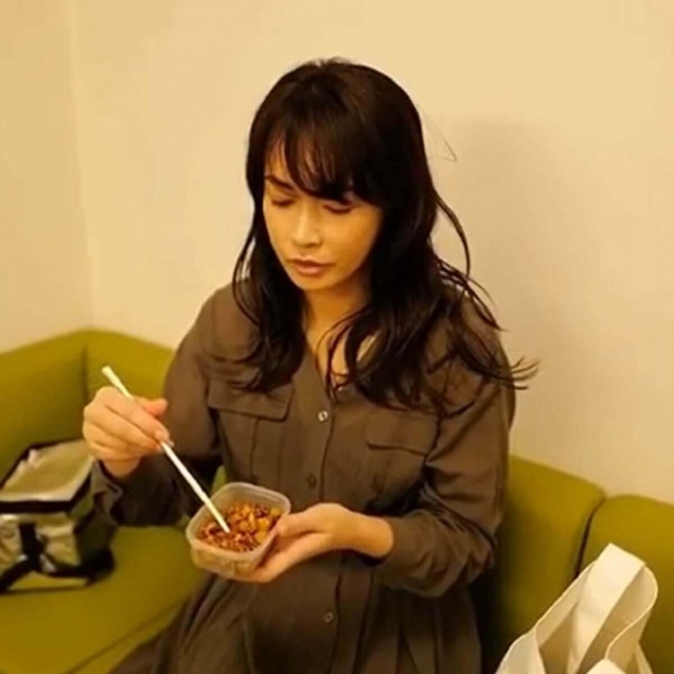 長谷川京子、豆料理を食べる動画に大反響「同性ながらウットリする」