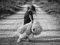 2歳前の記憶はどんなにリアルなものであっても偽の記憶。刷り込まれて作られたものであるとする研究結果（英研究）