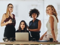 「自信が持てない」。著名なあの人も陥る、インポスター症候群とは