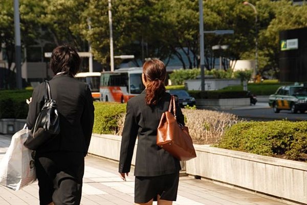 みんなが通る道!? 自分が就活中に抱いたネガティブな感情1位「結局、大学の名前(学歴)が影響大」
