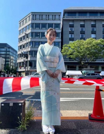 Instagram:泉里香(@rika_izumi_)より