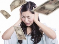 ヤバイ、お金ない！　女性がお金がないときに取る行動12
