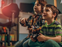 定期的にテレビゲームで遊ぶ男の子はうつ病になるリスクが低いという研究結果