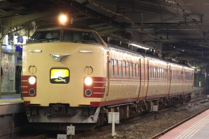 駅員さんに、ありがとう(画像はphotoAC)