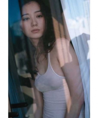 Instagram:高田里穂(@riho__takada)より