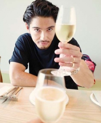 Instagram:賀来賢人(@kento_kaku)より