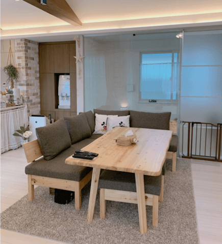 辻希美 1年半で3つも ダイニングテーブルを買い替え連発に非難轟々 1ページ目 デイリーニュースオンライン