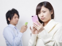 彼・彼女がデート写真を“SNS”にアップ……あり？　なし？