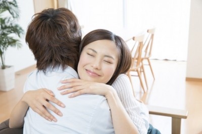 かわいいやつめ！　夫・妻に対して「異性」を感じる瞬間・6つ