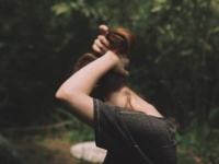 男子を絶対にオトせる!?　女子がキレイに見える仕草・角度5選