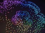 夜空に舞う１３７４台のドローンによる光の宴に鳥肌が止まらない！！