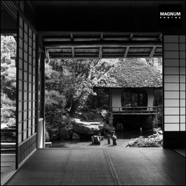 JAPAN. Town of Kyoto. Tea house. 1951.