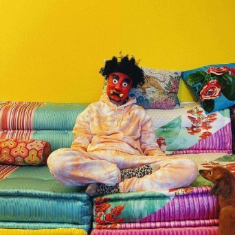 インスタグラム：仲里依紗(@riisa1018naka)より