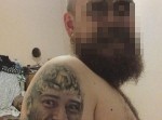 【まるで悪夢】タトゥーとフェイススワップした男性の「顔」が怖すぎる…
