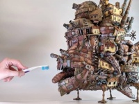 究極の完成度！プラスチック容器でハウルの動く城を作ってみた