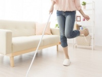 ちょ、ソレやめろよ!!　自分の部屋で彼女にやってほしくないこと6つ！
