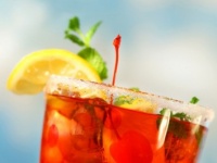 空きっ腹はNG！　お酒に酔いすぎないためにやっていることって？
