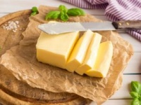 バターはカラダにいい?（shutterstock.com）