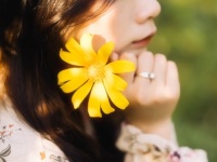 11月25日生まれの著名人・キャラクター【あの超有名女性アーティストも？】