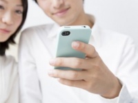 絶対無理っしょ!!　彼女に携帯電話を「見せられない」男性は40.3％