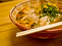 中央大学で行政・企業と連携し、「八王子ラーメン」の提供を開始、八王子市の魅力を発信