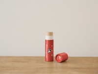 使うたび、赤箱の香りがふわり。赤箱×よーじや「あぶらとり紙」発売