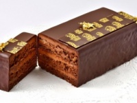 【六本木土産】特別な日に贈りたい！　有名ホテルのリッチなチョコレートケーキ「ザ・リッツ・カールトン ケーキ」